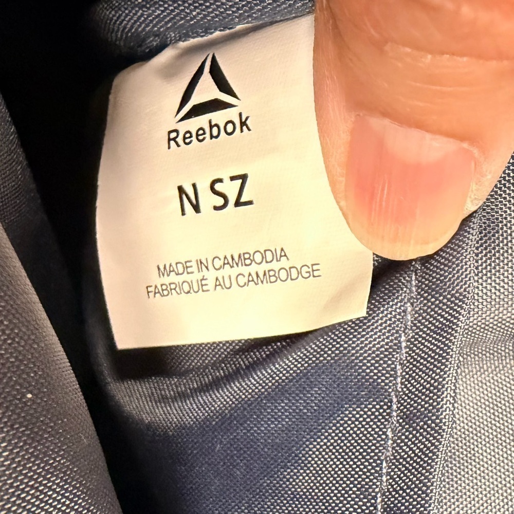 Versatile Reebok Dark Blue Sling Quilted Bag - Picture 4 of 8